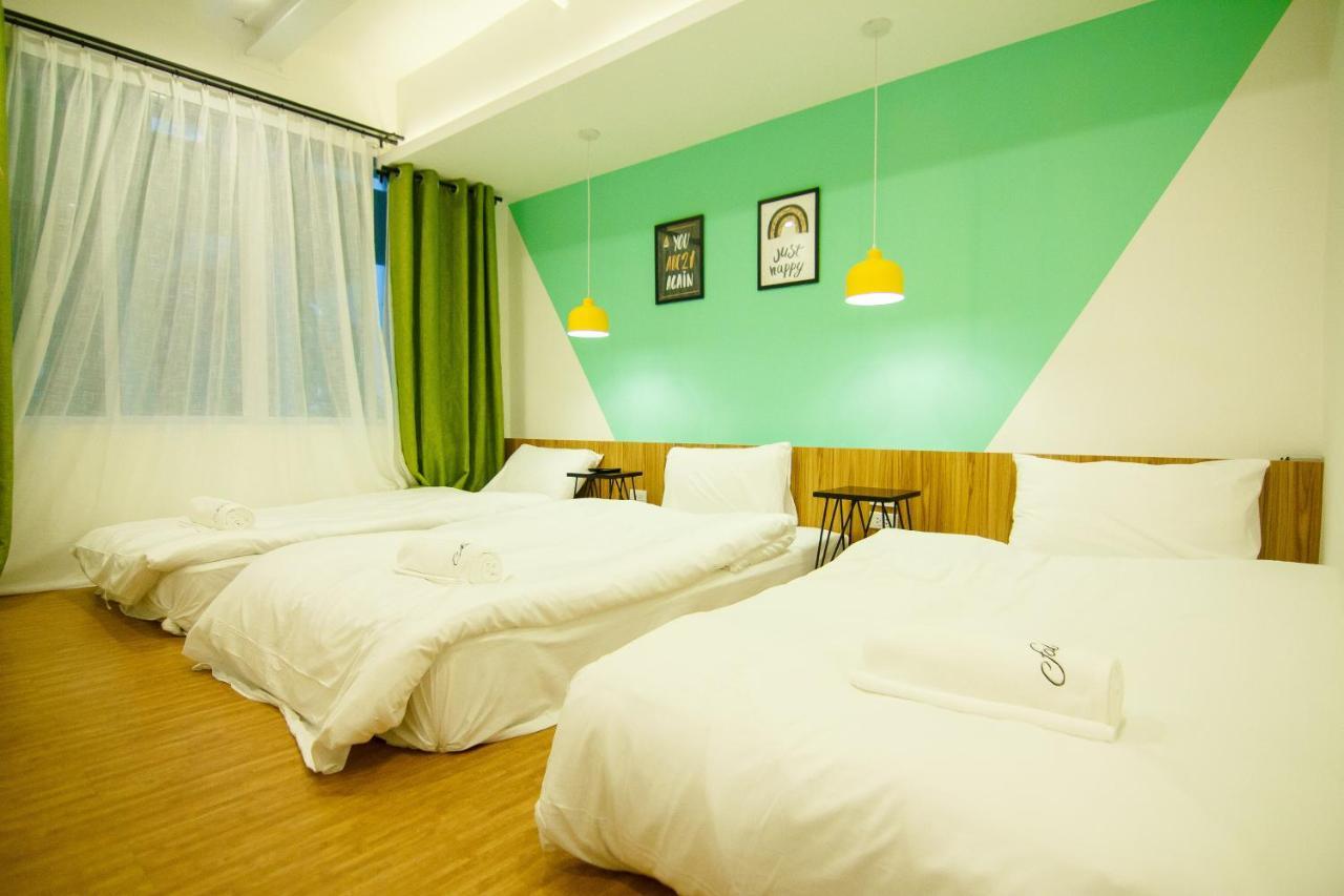Folk Poshtel Asok Hostel Bangkok Exterior foto